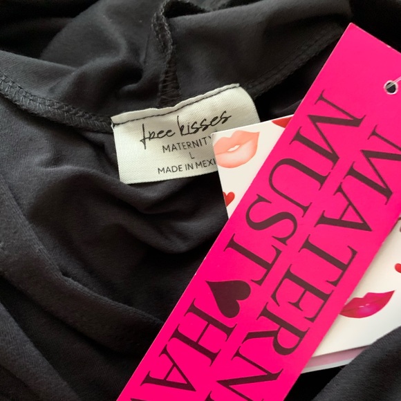 Free Kisses Maternity Hoody - Picture 5 of 6